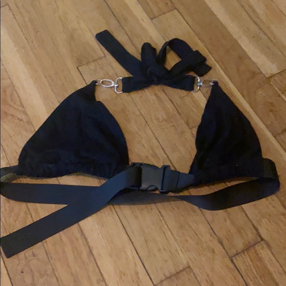 Black buckle bra